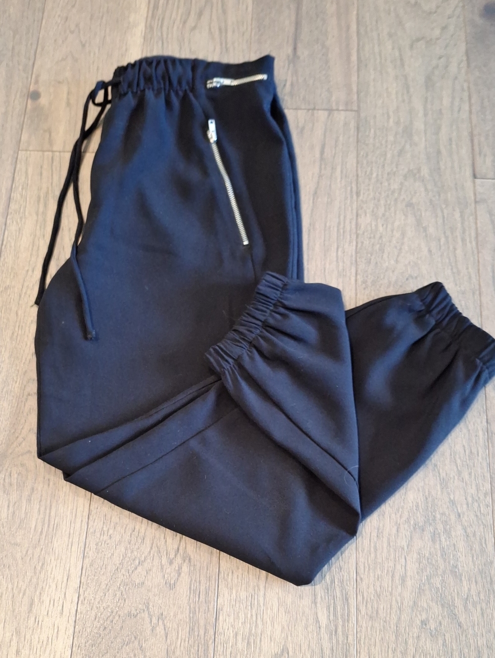Zara Jogger style trouser [24]